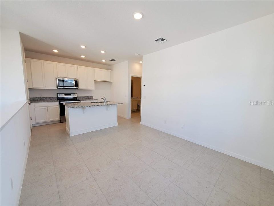 2nd image of 8370 Modiano St