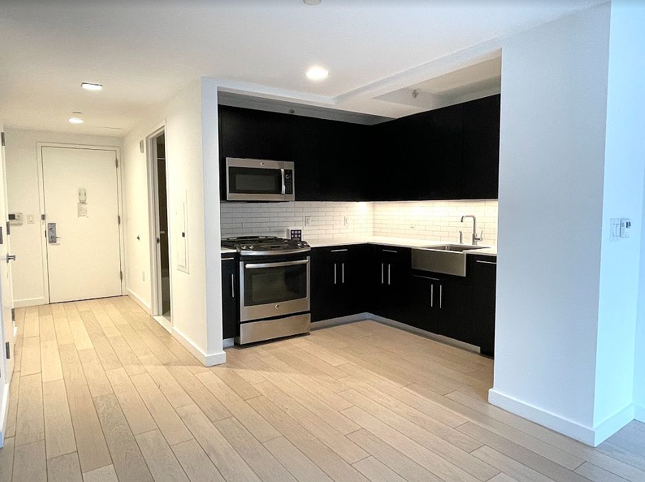 1st image of 535 W 43rd St N #1G