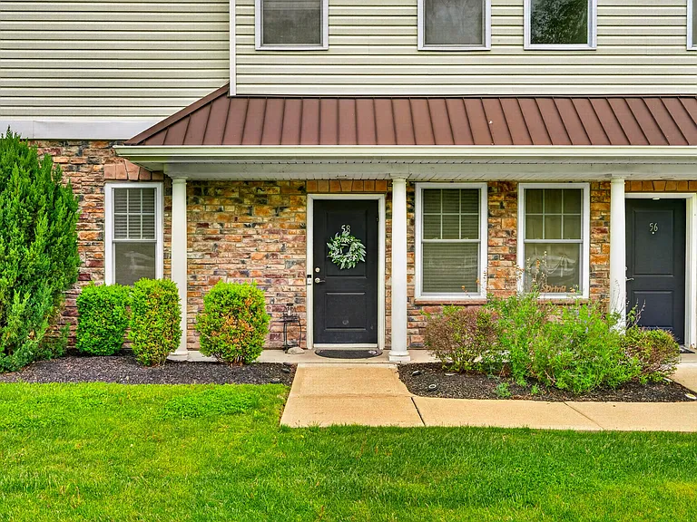 58 Elston Ct — Photo 46