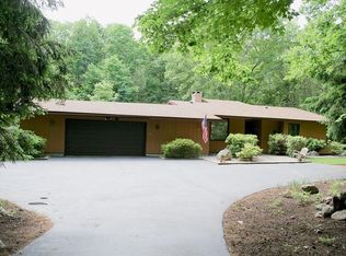 125 Franklin Rd, Scituate, RI 02825