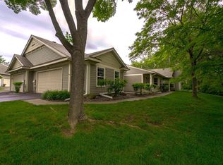 1585 Glenbeigh Pl, Woodbury, MN 55125