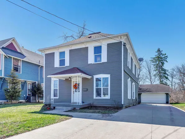 421 Dixon St, Kaukauna, WI 54130
