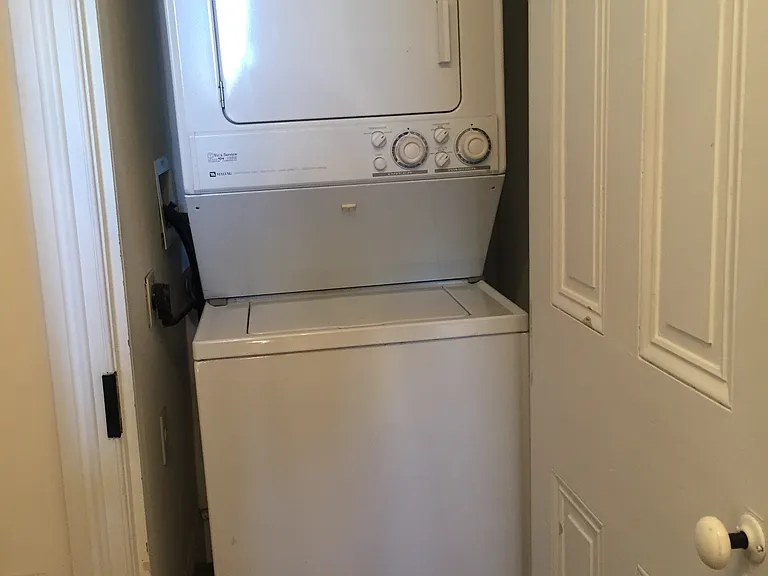 27 Dean St — Photo 11