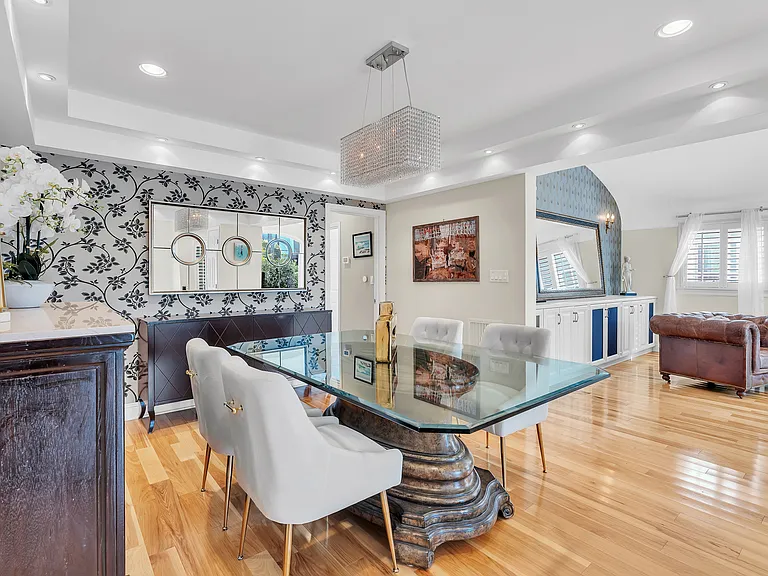 326 N Doheny Dr — Photo 10