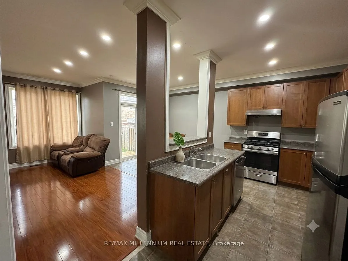 4 bed, $3,599 — Photo 2