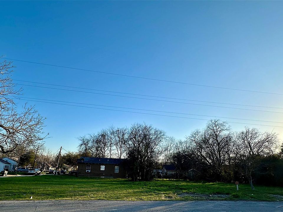 1st image of 1002 S 24th St
