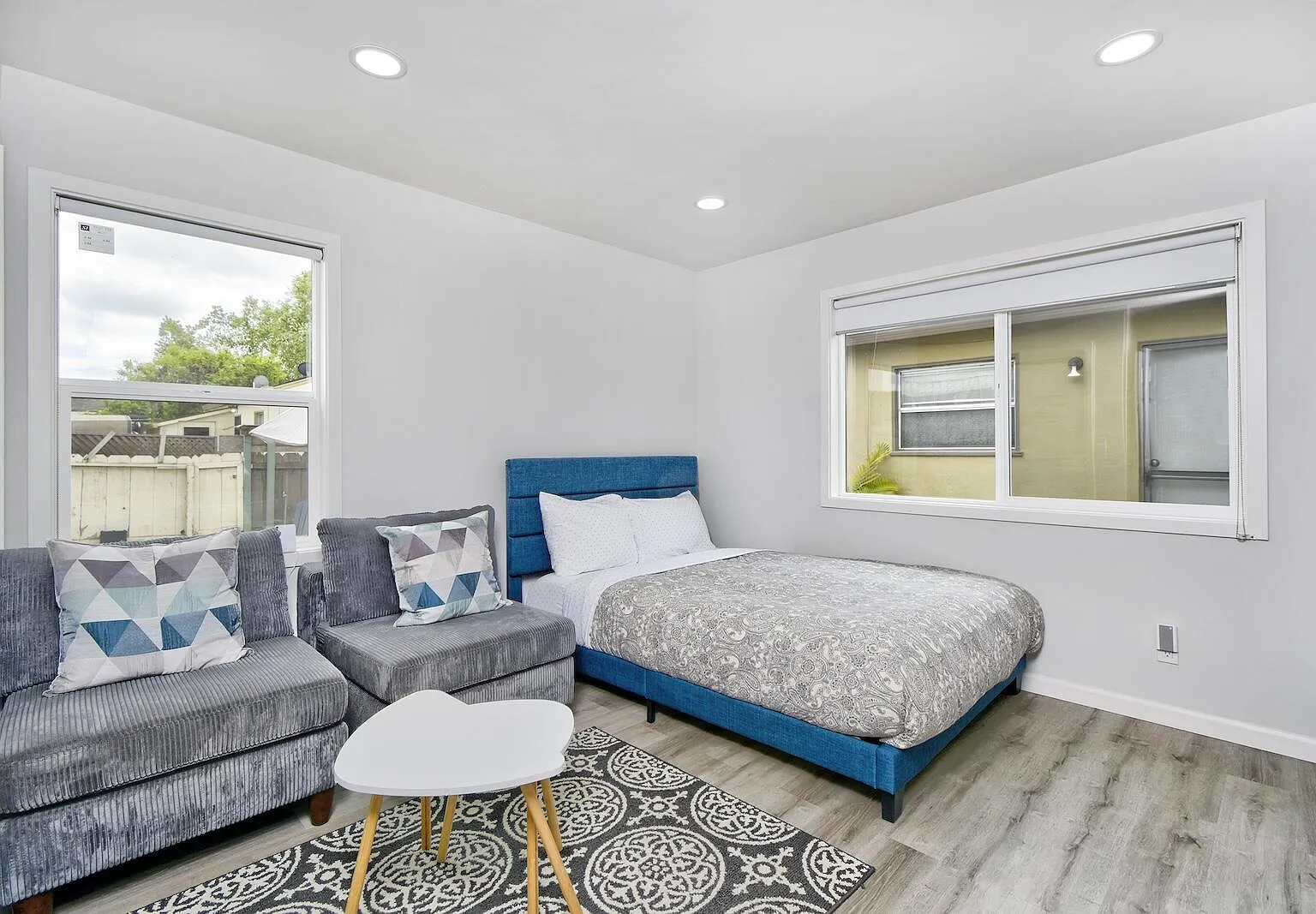 1 bed, 370 sqft, $3,500 — Photo 1
