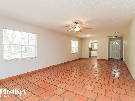4th image of 30525 Saint Andrews Blvd