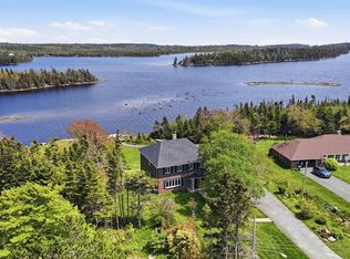 30 Capri Island Close, Halifax, NS B3E 1L6