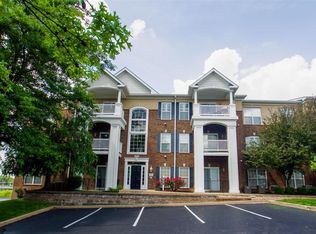 13101 Mill Crossing Ct APT 104, Saint Louis, MO 63141