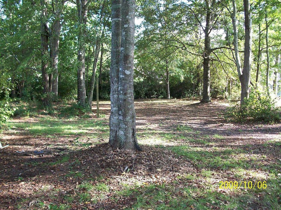 2nd image of 1917 Woodduck Ln