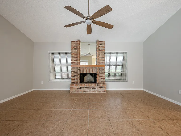4914 Samoa Cir — Photo 12