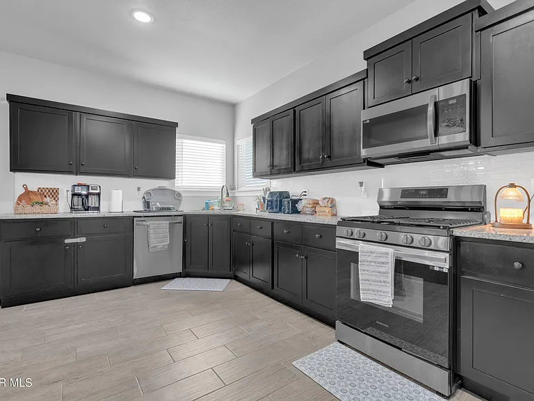 11352 Hidalgo Dr — Photo 17