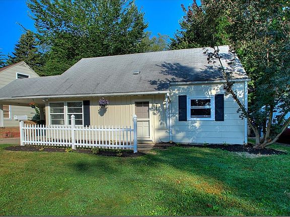 3rd image of 2150 Suncrest Dr