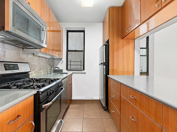3rd image of 66-72 Saint Nicholas Ave #4B