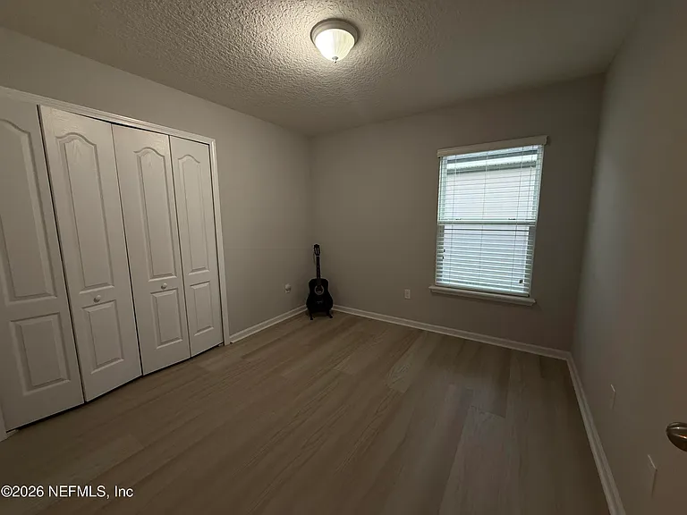 686 Glendale Ln — Photo 22