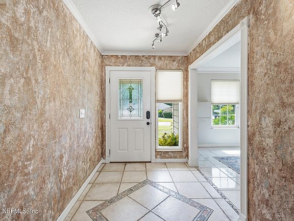 3rd image of 12186 TRAVERTINE Trail