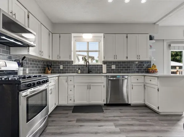 46551 Teton Ave, Chilliwack, BC V2P 6M3