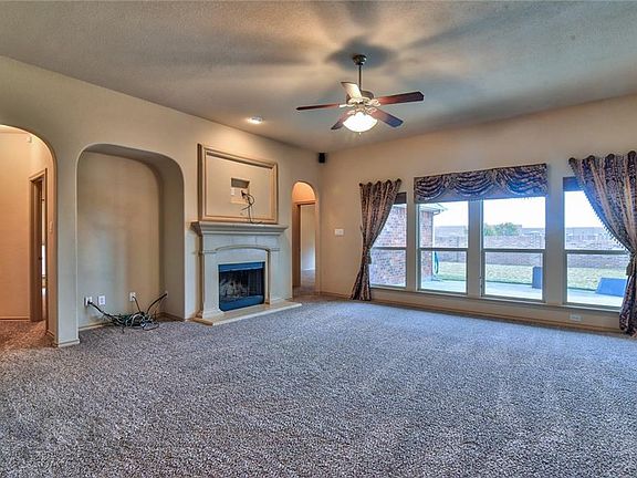 5th image of 1132 Clairemont Ln