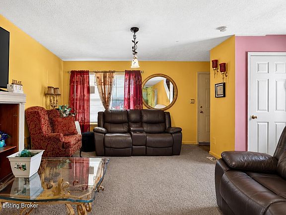 4th image of 2217 Woodland Ave