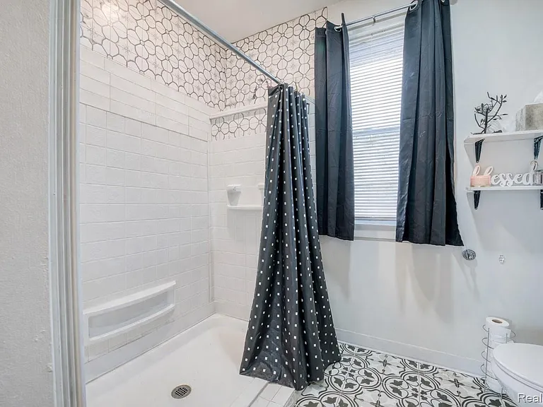 8770 Dexter — Photo 20