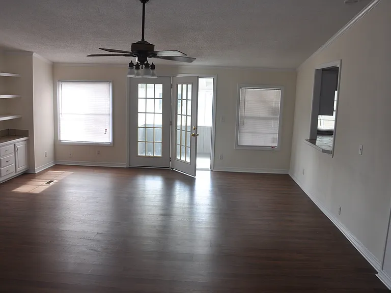 14939 Angela Dr — Photo 3
