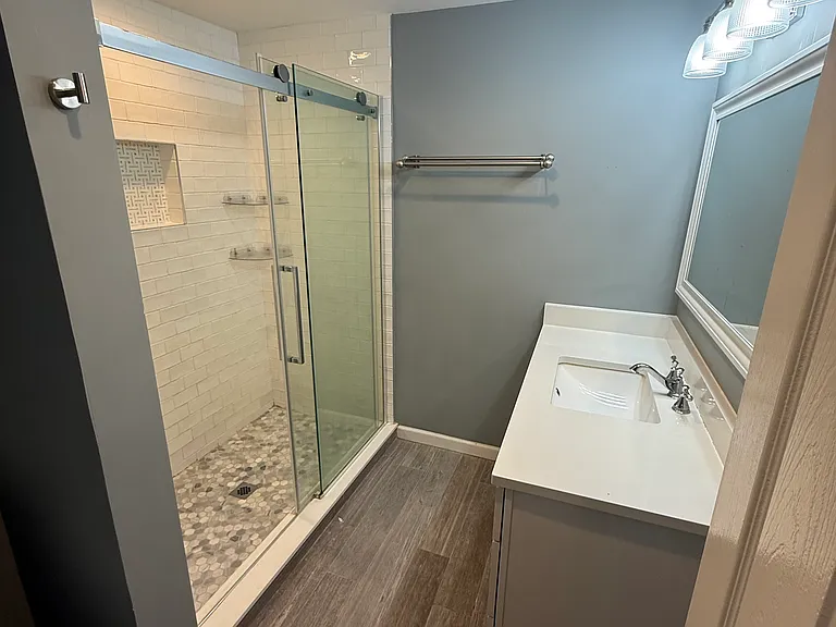 25 Pine Ave #2 — Photo 9
