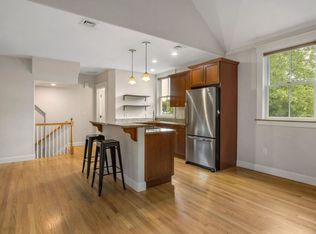 699 Middle St #3, Portsmouth, NH 03801