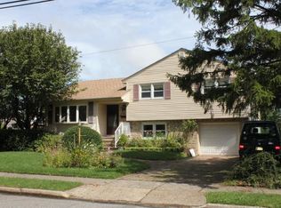 28 Standish Dr, Clifton, NJ 07013