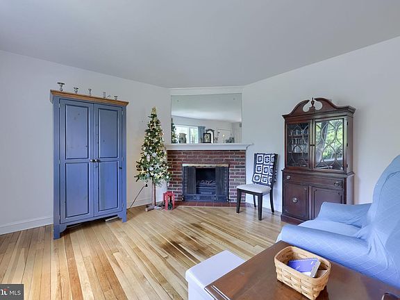5th image of 2576 Graystone Rd