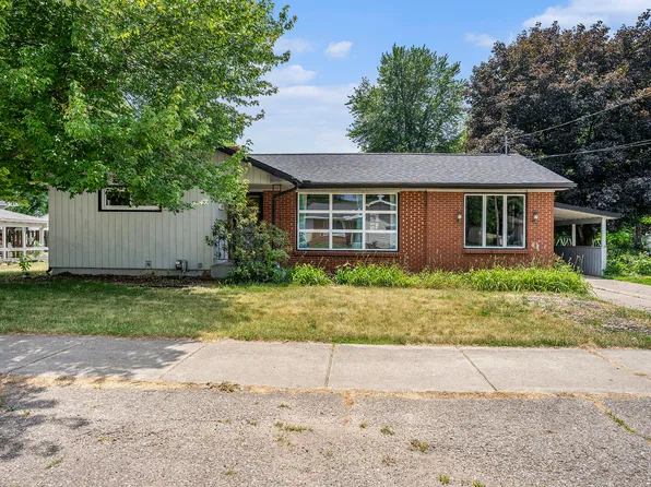 108 Paras Hill Dr, Hartford, MI 49057