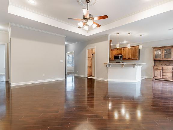 5th image of 3212 Stonehenge Dr