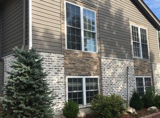 1016 Hollyleaf Ct, Ballwin, MO 63021