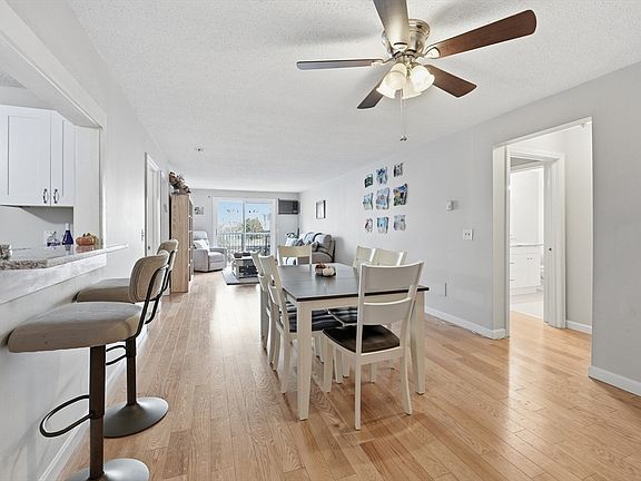 2nd image of 10 Wrentham Rd APT 308