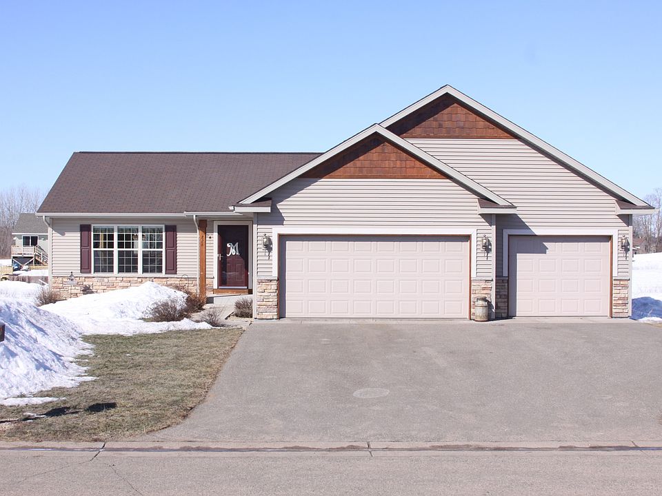 1st image of 826 Brady Ln