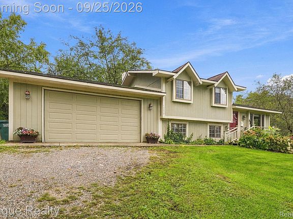 2nd image of 4585 Shifman Rd