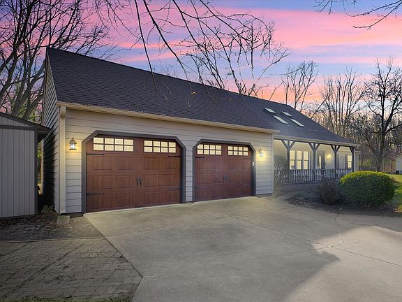 3rd image of 1705 Lake Shore Dr