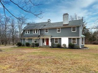 23 Westward Rd, Woodbridge, CT 06525