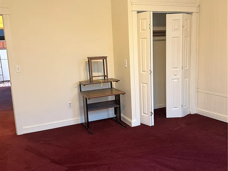 506 W Water St — Photo 10