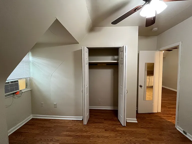 217 Stratford Ave #4 — Photo 6