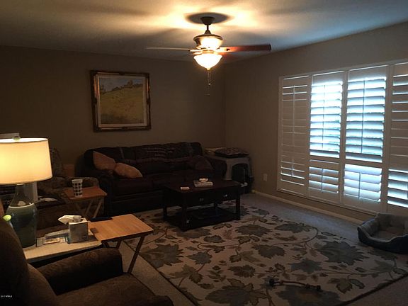 4th image of 1027 E Village Circle Dr S