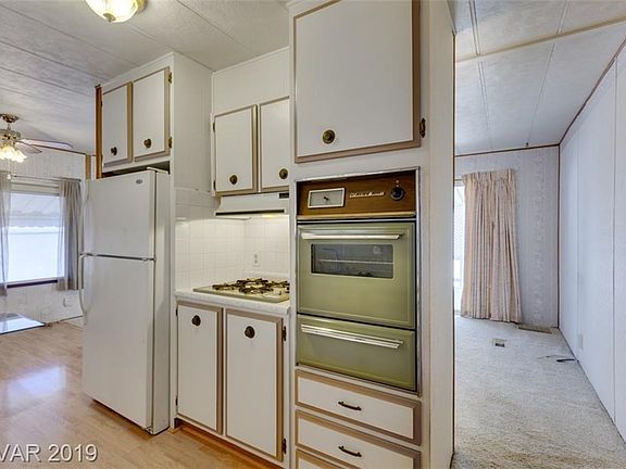 5th image of 6059 Carlsbad Ave