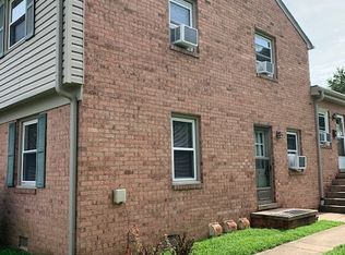 300 Claiborne Ave APT 4, Fredericksburg, VA 22405