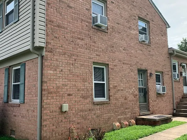 300 Claiborne Ave APT 4, Fredericksburg, VA 22405