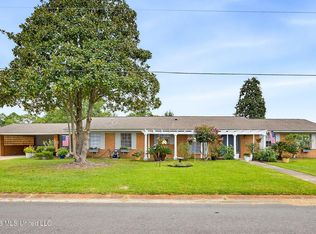100 Pampas Dr, Long Beach, MS 39560