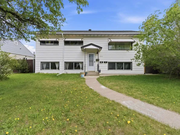 13007 135th St NW, Edmonton, AB T5L 1Y6