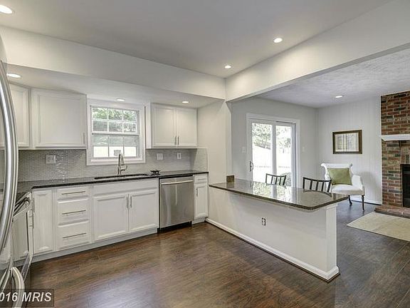 2nd image of 2512 Fallsmere Ct