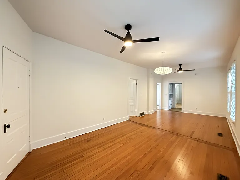 1111 W Roscoe St #2C — Photo 10