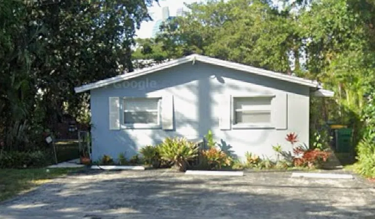5401 SW 40th Ave #W — Photo 1