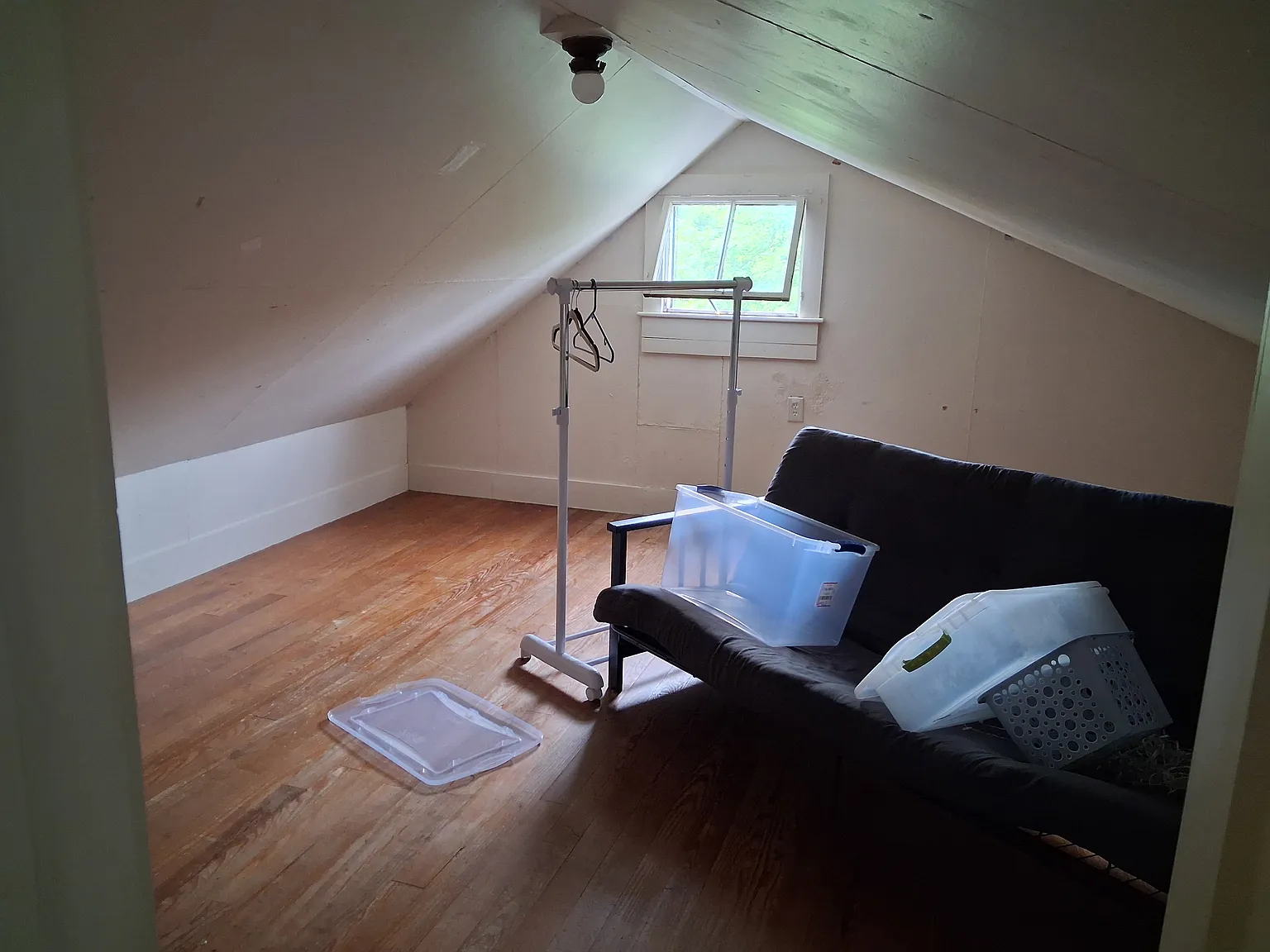4 bed, 2000 sqft, $3,000 — Photo 2